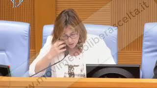 Giulia Grillo e la sua POLIZIA SANITARIA con l'anagrafe-schedatura vaccinale